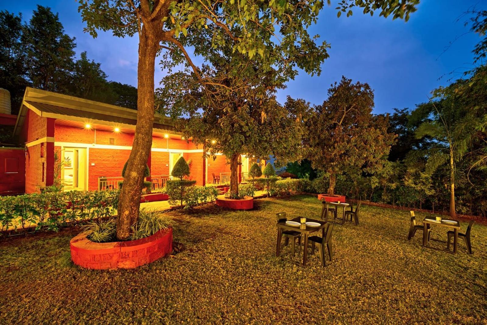 Serenity Resort Panhāla Exterior foto
